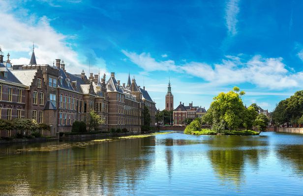 The Hague highlights bike tour