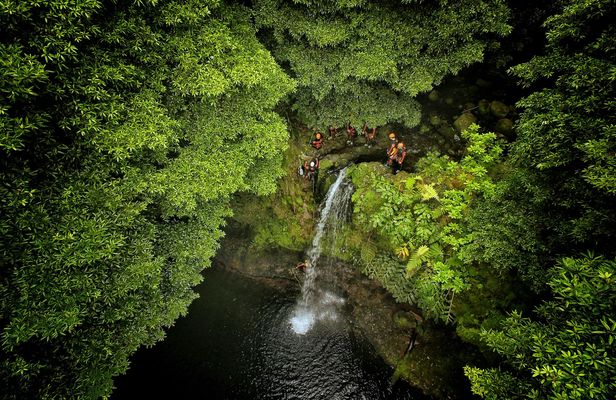 Canyoning experience in Ribeira da Salga