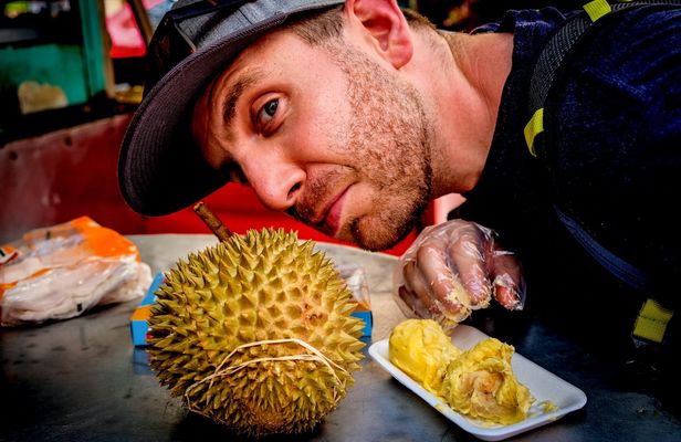 Private Kuala Lumpur night market and food tour
