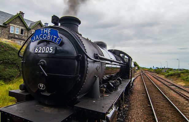 Jacobite Steam Train and Scottish Highlands Tour from Edinburgh