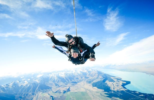 15,000ft Skydive tandem over Mt. Cook