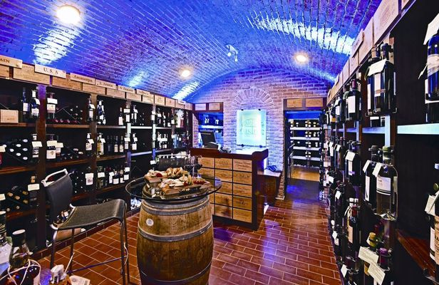 Wine tasting experience in Larnaca