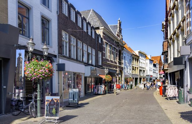 Self guided tour with interactive city game of Venlo