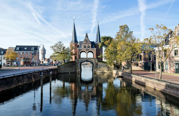 Self guided tour with interactive city game of Sneek