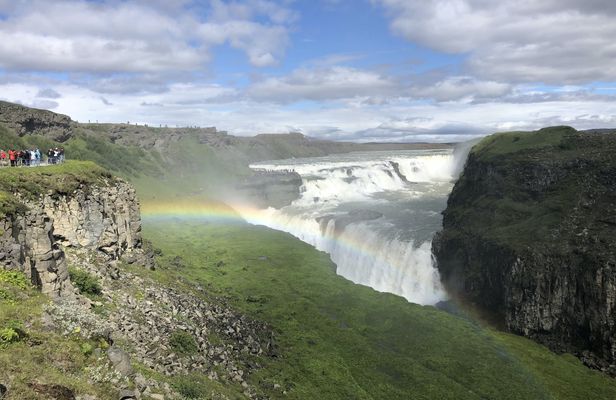 Small group Golden Circle and Blue Lagoon tour with admission ticket