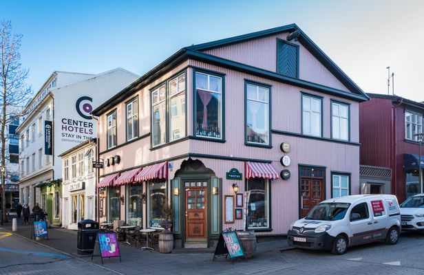 Surprise walk of Reykjavik with a local