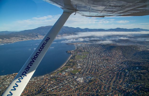 Hobart City 30-minute scenic flight tour