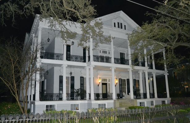 Garden District and Lafayette Cemetery walking tour
