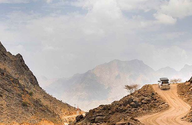 Wadi Shab off-road drive, soft trekking and swimming experience