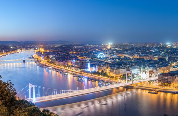 Off the beaten track - customized private tour of Budapest with Nelli