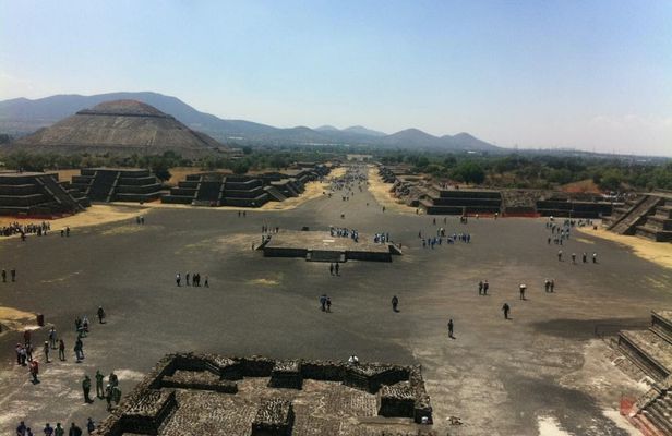 Teotihuacán and Basilica of Guadalupe with optional lunch