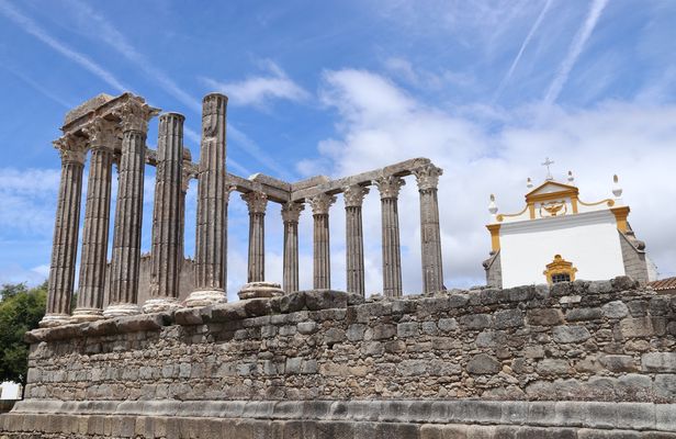 Évora and Monsaraz private tour