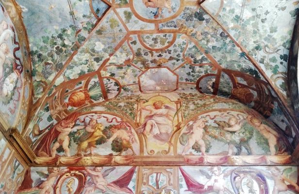 Roman Palaces Audio Tour with Roman National Museum Ticket