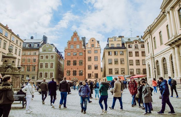 Enjoy a personalized half-day tour in Stockholm with a local