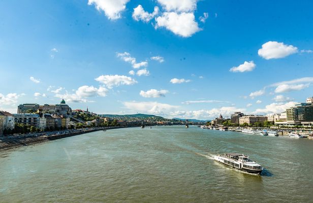 Kickstart private and personalized tour of Budapest with a local