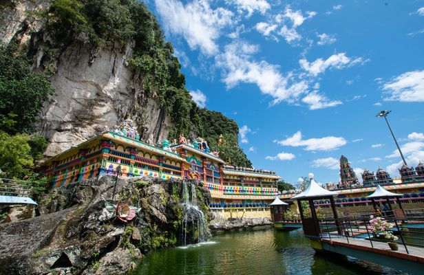 Kuala Lumpur city and Batu Caves tour
