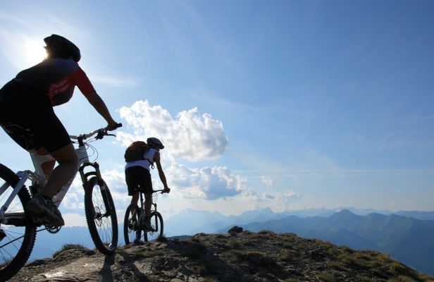 Mountain-bike tour of Mount Etna