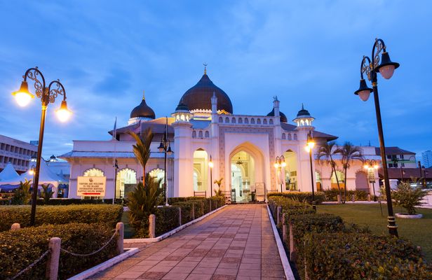 Top seven wonders of Penang private city tour
