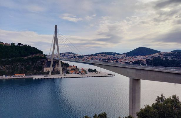 Panoramic views of Dubrovnik with Srd hill