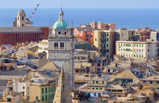 Secrets of Genoa guided tour with a storyteller