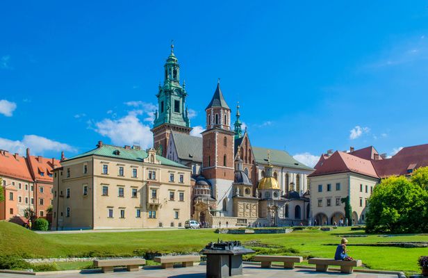 Full-day Krakow and Wieliczka Salt Mine tour from Wroclaw