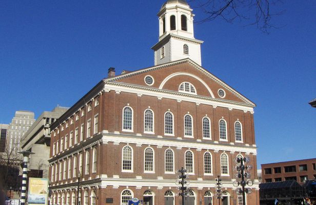 Back Bay to Downtown Freedom Trail via Beacon Hill walking tour