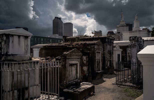 The New Orleans haunted cemetery city bus tour