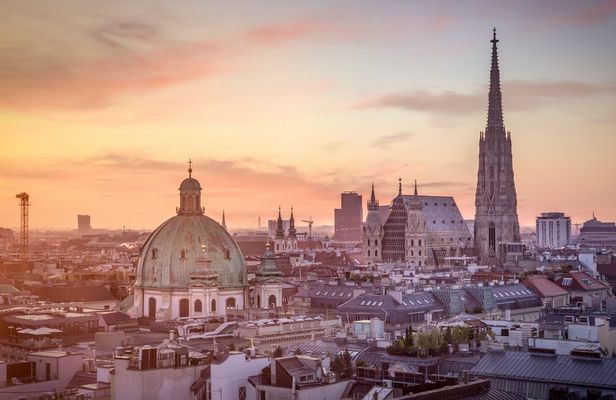 Vienna's top 10 and their secrets guided tour