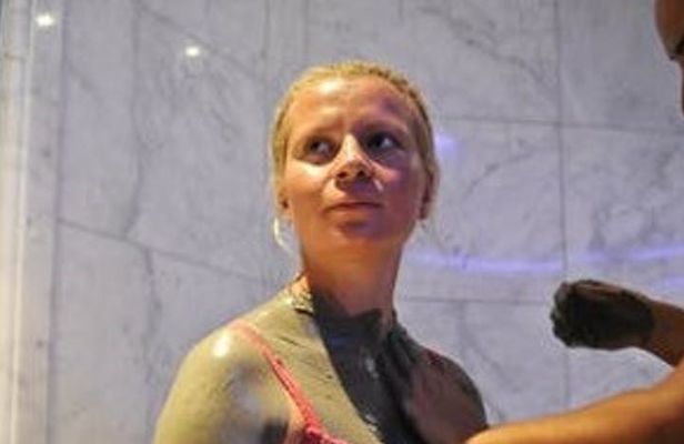 Artemis Hamam mud bath, scrub and foam massage