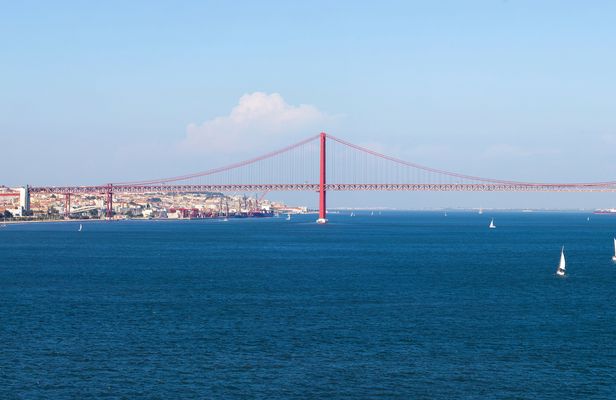 Views of Lisbon sailing tour
