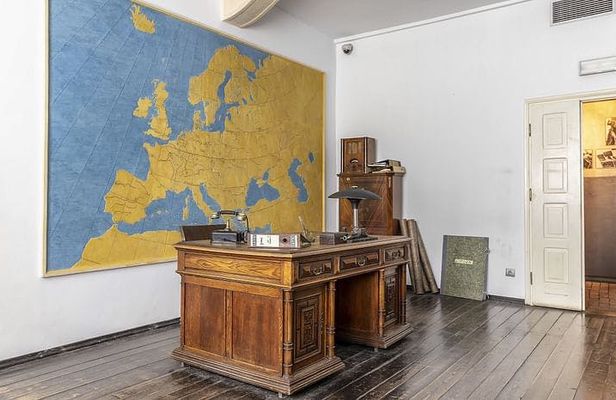 Krakow: Jewish ghetto and Schindler's Factory entrance ticket and guided tour