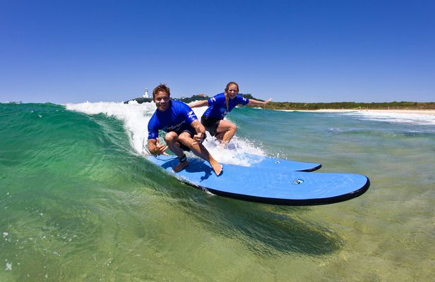 Beginner surf lesson at Byron Bay