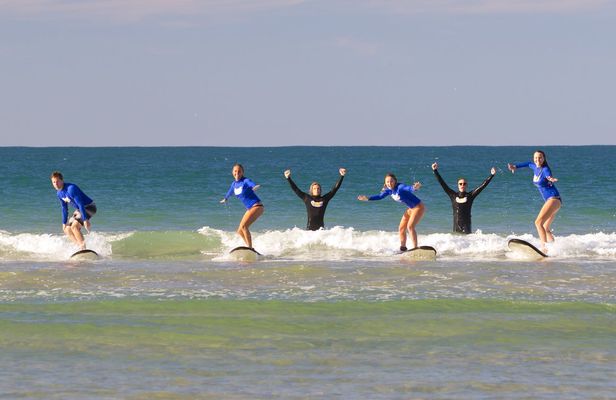 Surfing lesson for beginners at Surfers Paradise