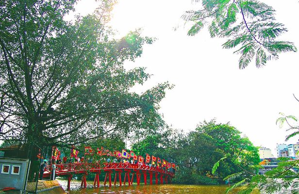 Ha Noi highlights with 1-hour cyclo ride full-day guided tour
