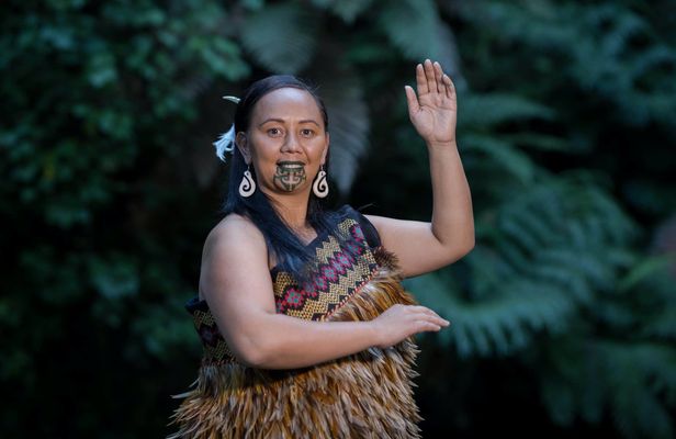 Maori Evening Concert and Dinner