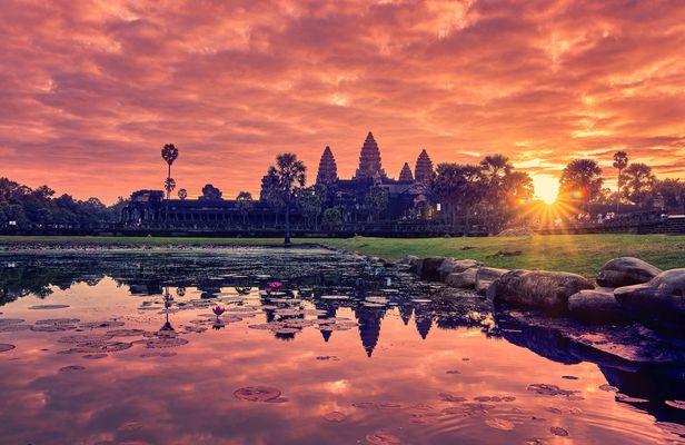 Private 2-day treasure of Angkor and the jungle temple tour