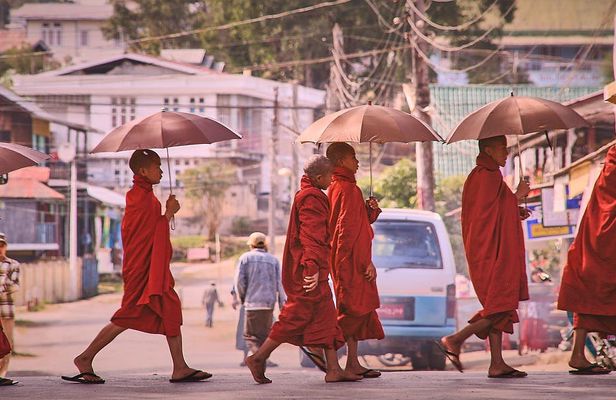 Luang Prabang morning Alms Giving and market tour