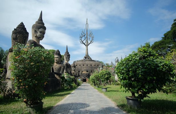 Vientiane half-day tour to Buddha Park with lunch Included