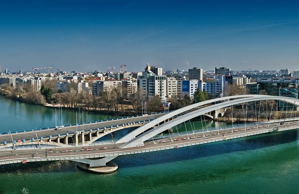 2-hour riverside ebike tour of Lyon's Confluence district
