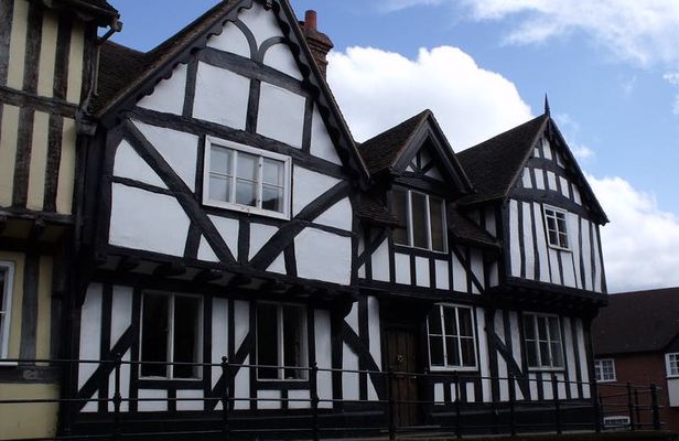 Warwickshire and Stratford-Upon-Avon self-guided audio tours