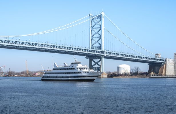 Spirit of Philadelphia Lunch Cruise with Buffet