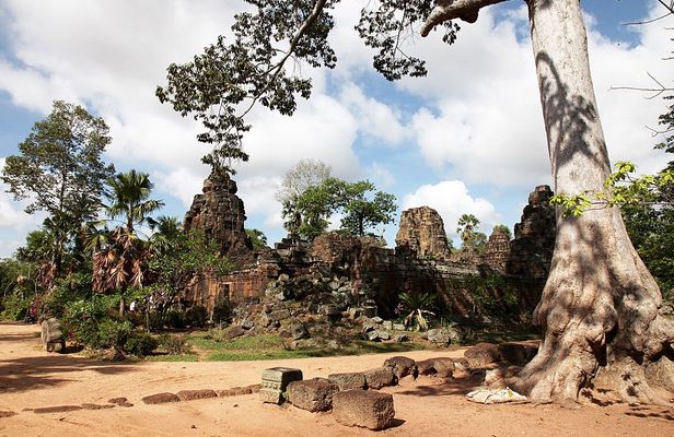 Pre-Angkorian temples from Phnom Penh full-day private tour