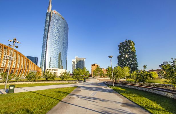 Explore Milan's Instagrammable spots with a local