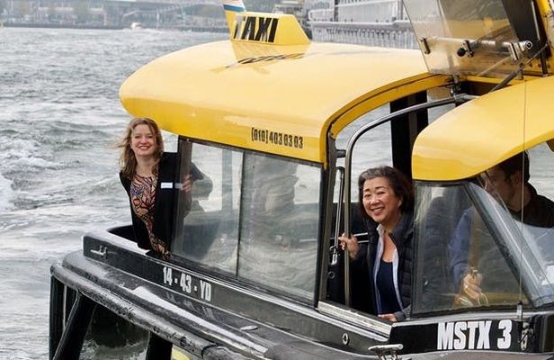 Private Highlight Tour of Rotterdam With Water Taxi Ride