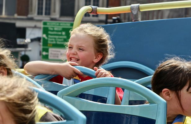 Tootbus London Kids Tour: Live Guided Bus Tour