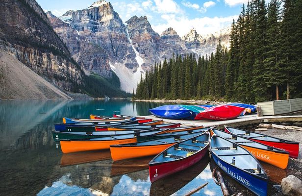 Lake Louise, Yoho National Park and Moraine Lake tour from Banff