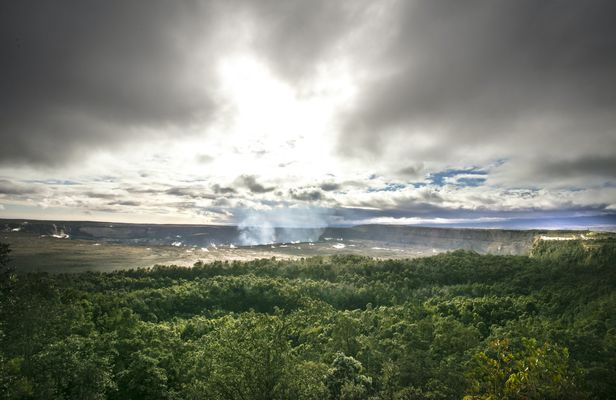 Big Island of Hawaii volcano hiking tour from Kona