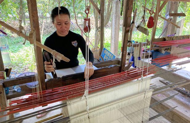 Phnom Penh Silk Island half-day private tour by bicycle