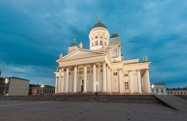 Helsinki private and guided walking tour