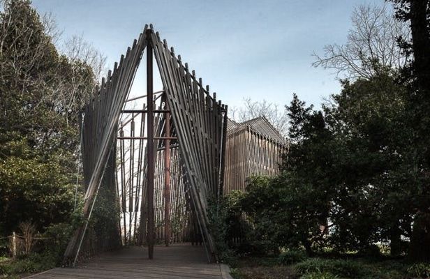 Borges Labyrinth, Wood of the Foundation and the Vatican chapels tour with audio guide